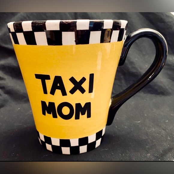 Brand New ‘TAXI MOM’ Ceramic Coffee Cup & ‘CARPOOL QUEEN’ Mirror Charm Bundle - Picture 4 of 5